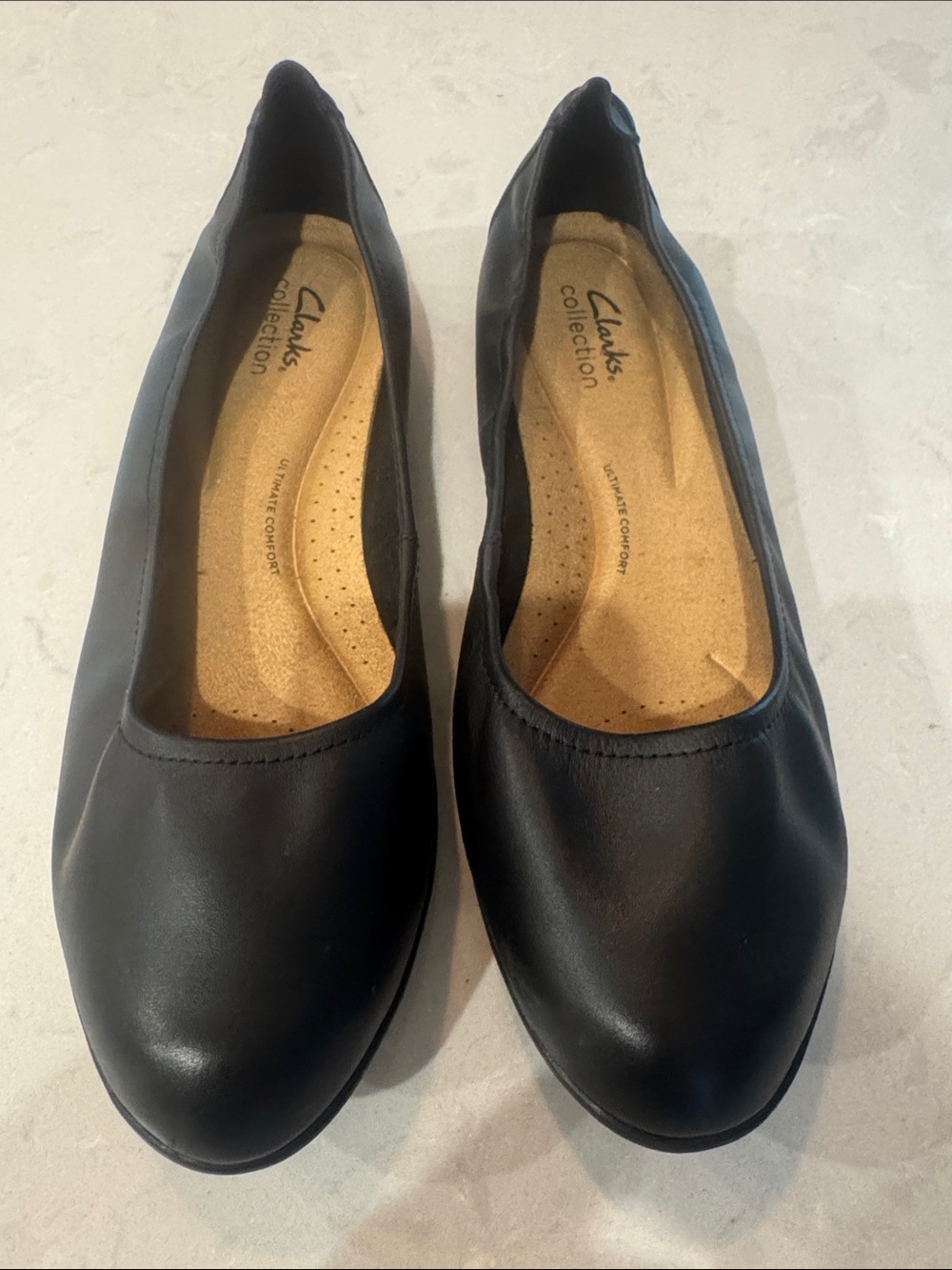 Clarks Collection Black Leather Slip-On Ultimate Comfort Ballet Flats Size 9.5